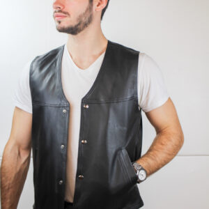 gilet en cuir noir jack ouvert de face
