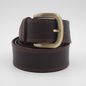 Ceinture en cuir marron avec surpiqure