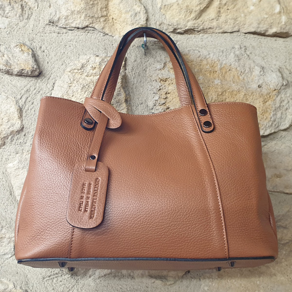 Sac à main en cuir cognac