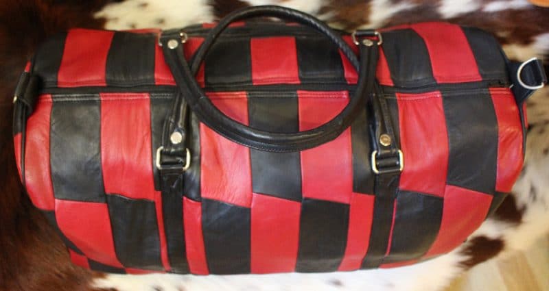 Sac de voyage en Cuir d'agneau - Patchwork rouge et noir – Image 2
