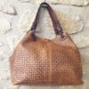 Sac à main en cuir camel tressé