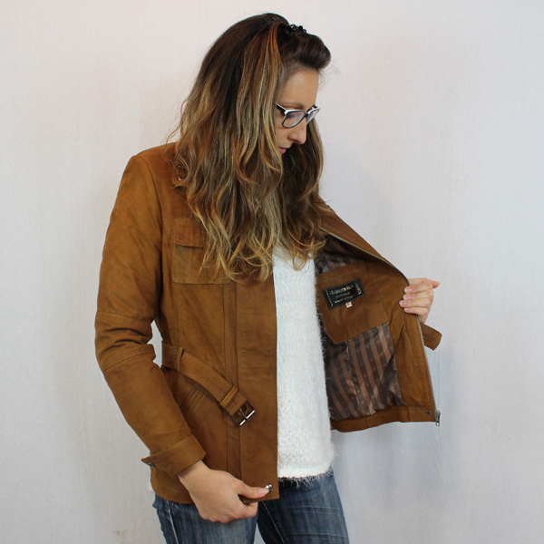 Veste en cuir marron avec ceinture pour femme